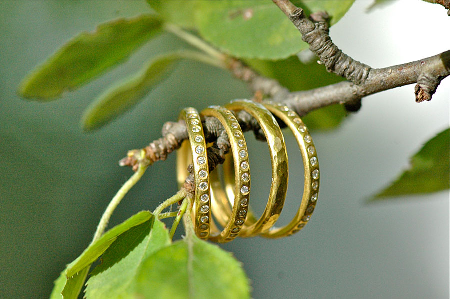 HAMMERED STACK RING & SPARKLE DIAMOND STACK RING